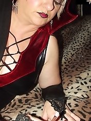 Shirley the slut in action in scene 880.