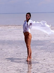 Whiter Shawl on Elton saltlake