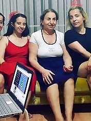 Mature milf mom naylon socks skirt olgun annelerhot turkish